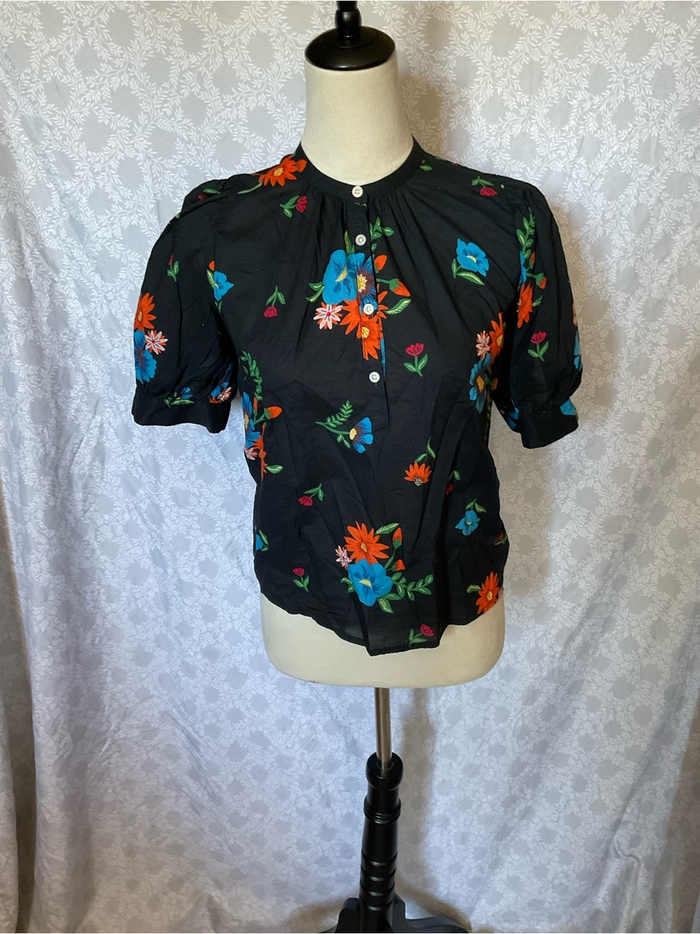 LOFT Black Floral Button-Up Puff Sleeve Blouse
